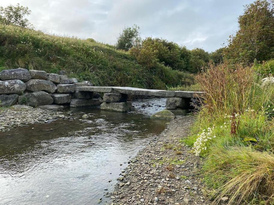 Banc Cottage Moylgrove エクステリア 写真