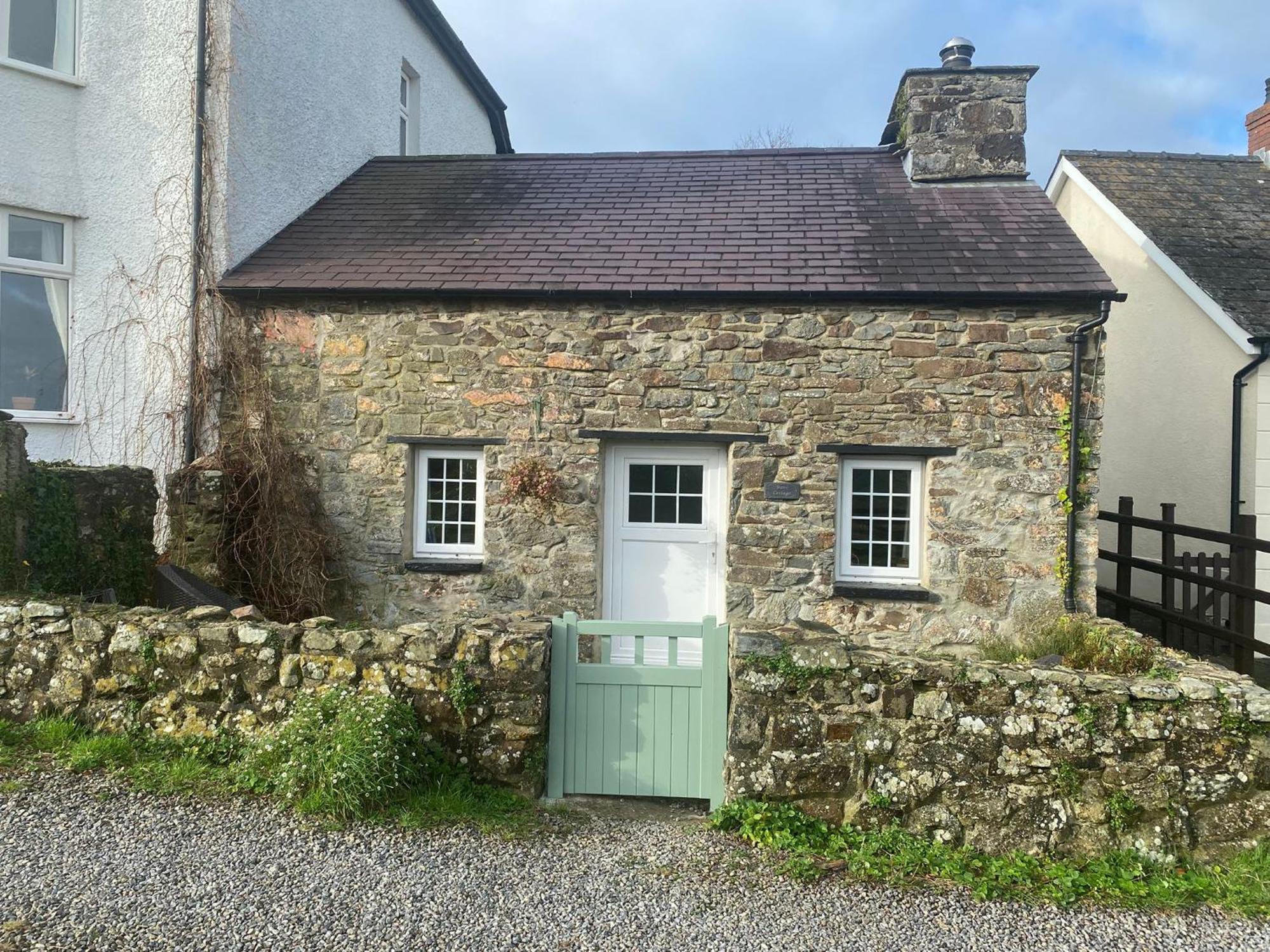 Banc Cottage Moylgrove エクステリア 写真