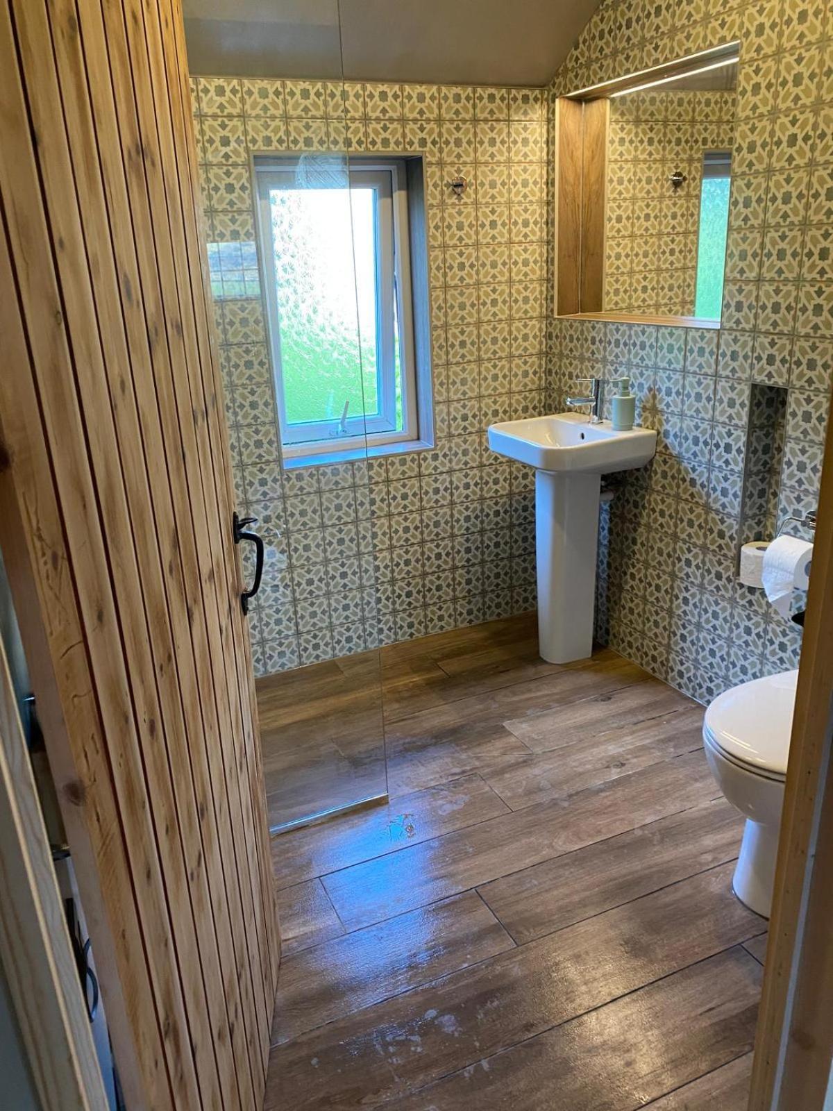Banc Cottage Moylgrove エクステリア 写真