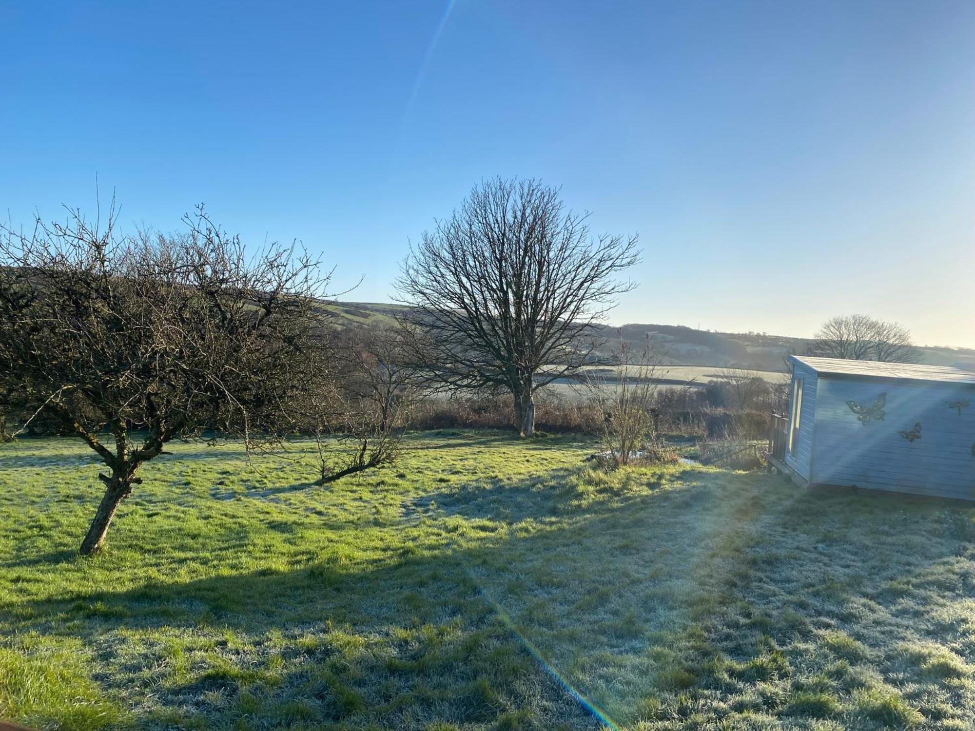 Banc Cottage Moylgrove エクステリア 写真